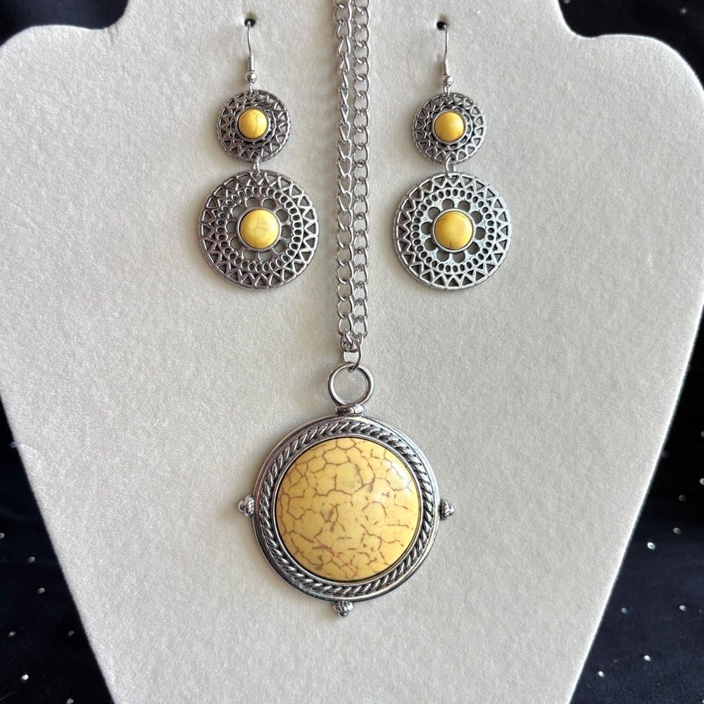 Yellow Stone Long Necklace & Earrings Set